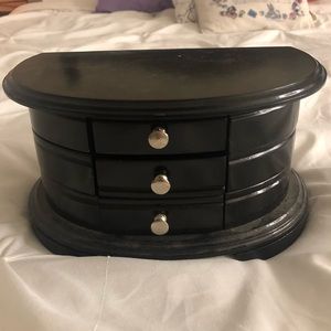 Jewelry box
